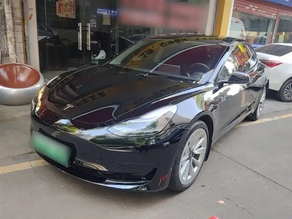 Tesla Model 3 — фото 4