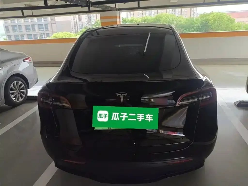 Tesla Model Y — фото 7