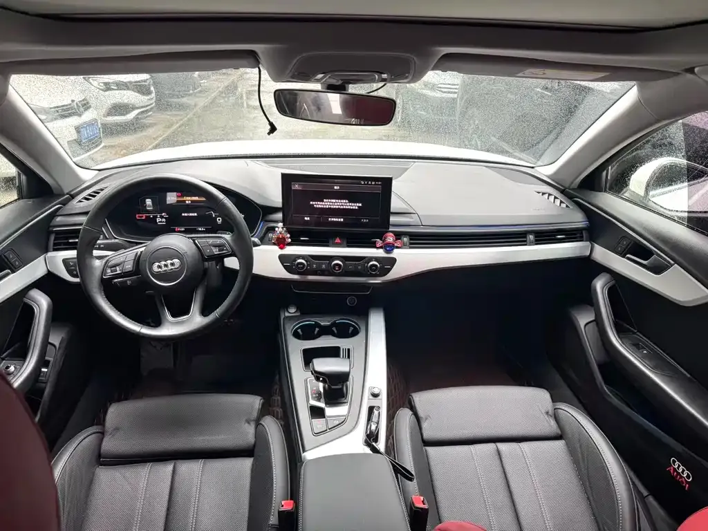 Audi A4L 2021 из CN, фото 6
