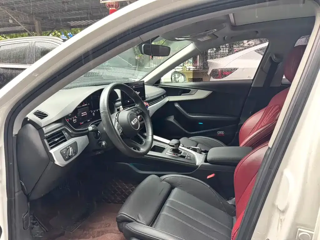 Audi A4L 2021 из CN, фото 3