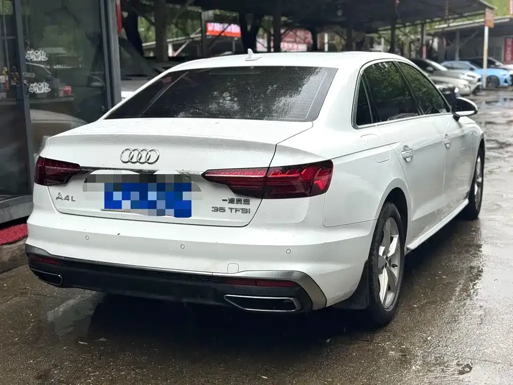 Audi A4L 2021 из CN, фото 8