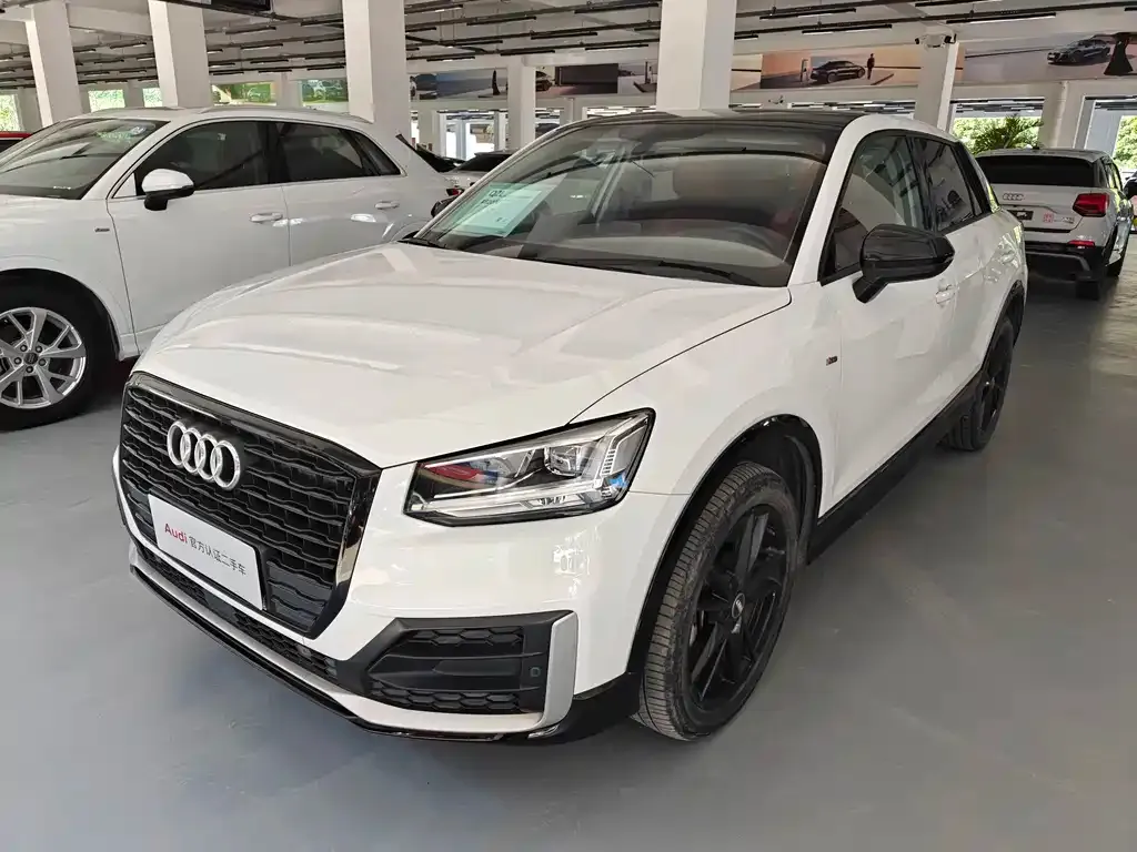 Audi Q2L