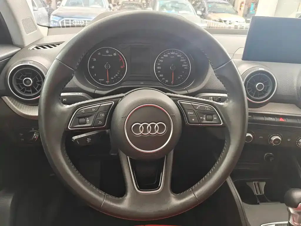 Audi Q2L 2021 из CN, фото 8