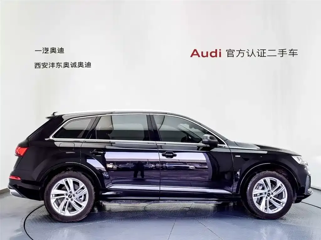 Audi Q7 — фото 7