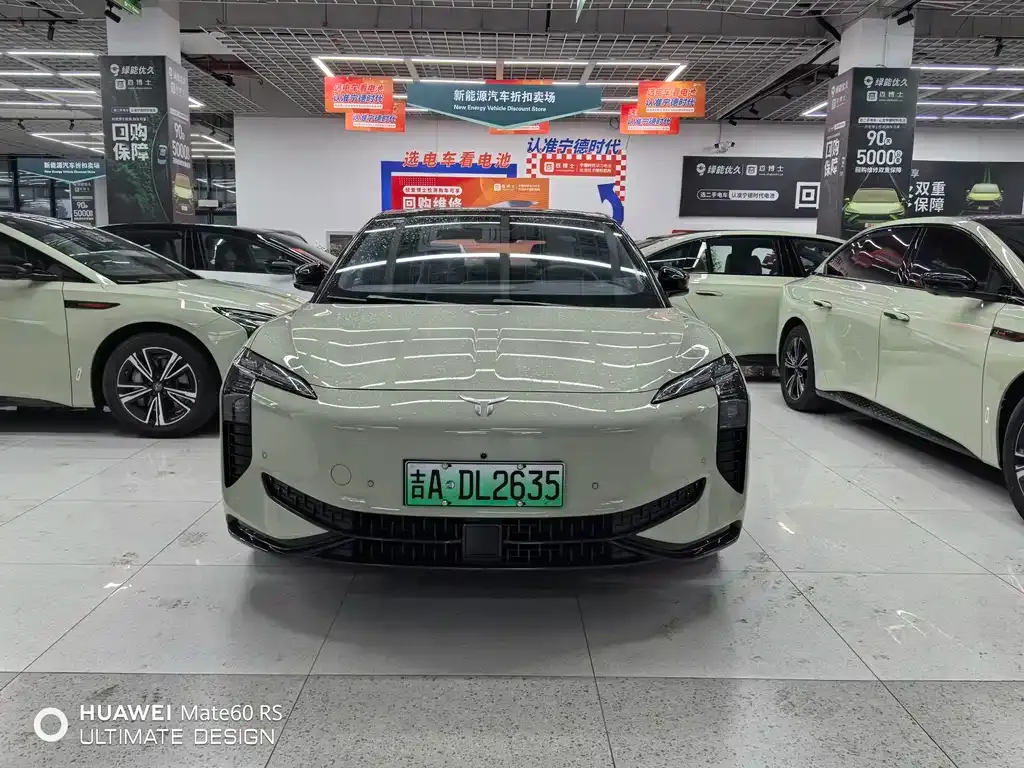 Hongqi EH7 2024 из CN, фото 10