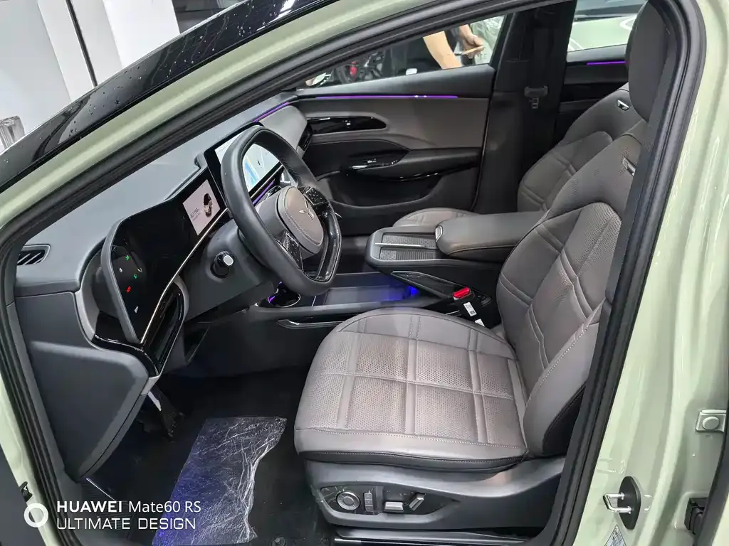 Hongqi EH7 2024 из CN, фото 5