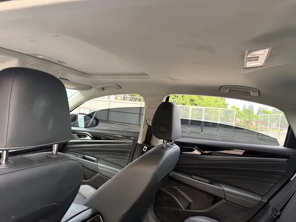 Volkswagen Passat — фото 4