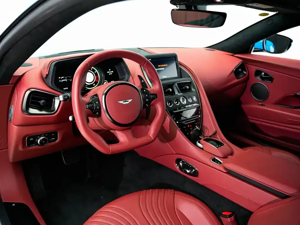 Aston Martin DB11 2022 из CN, фото 4