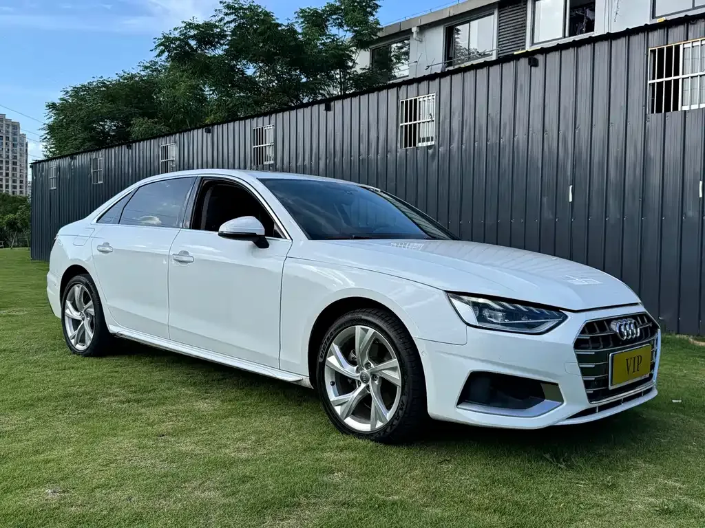 Audi A4L — фото 10