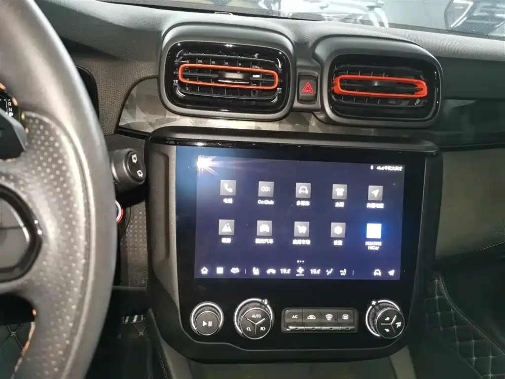 Lynk & Co 02 Hatchback 2023 из CN, фото 10