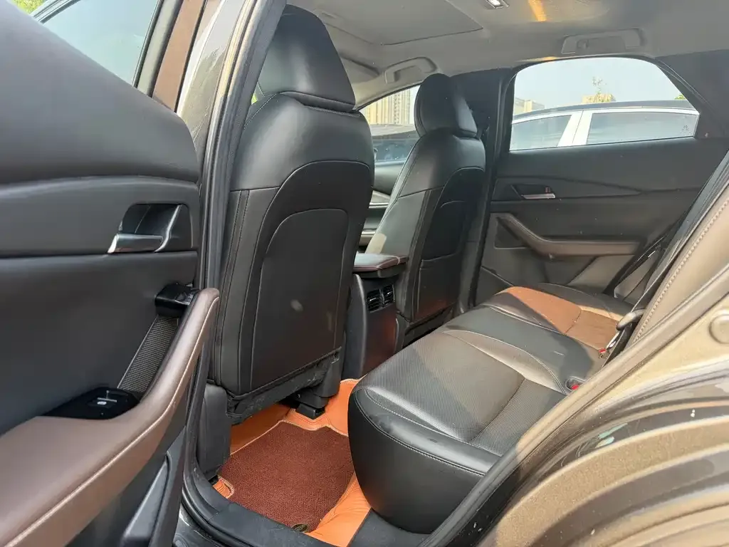 Mazda CX-30 2021 из CN, фото 4