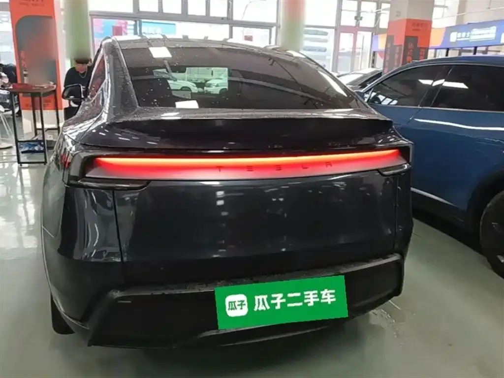 Tesla Model Y — фото 3