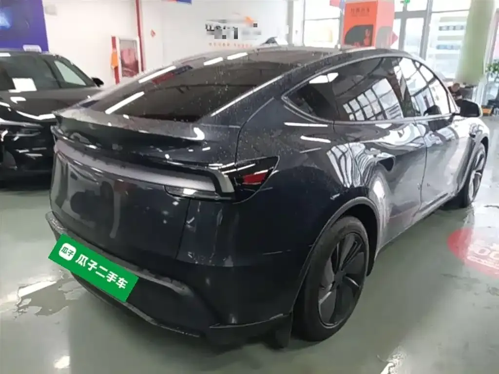 Tesla Model Y — фото 4