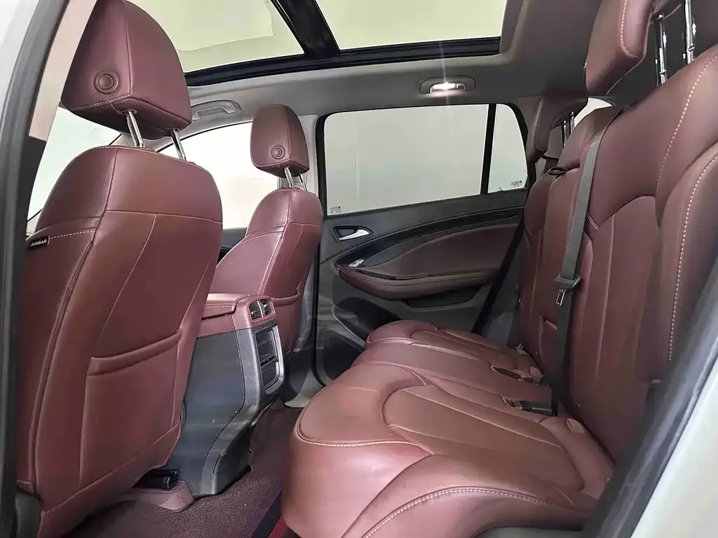 Buick Envision Plus — фото 8