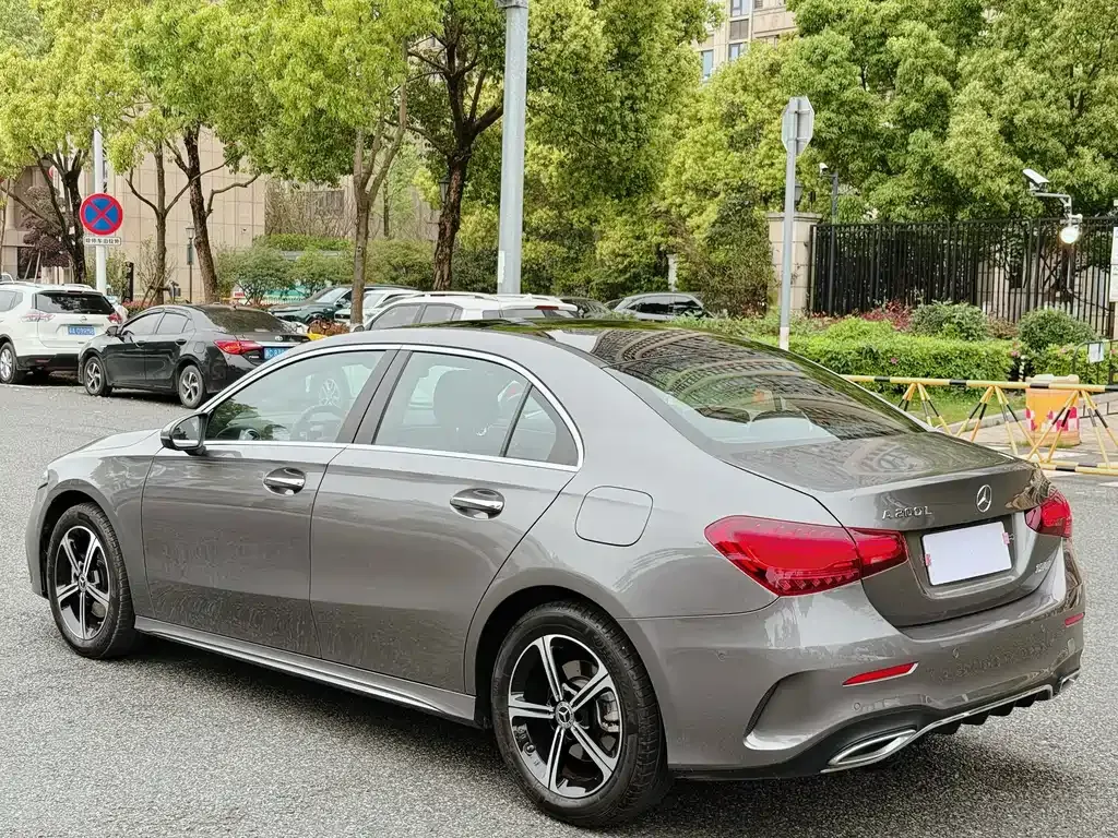 Mercedes-Benz A-Class — фото 10