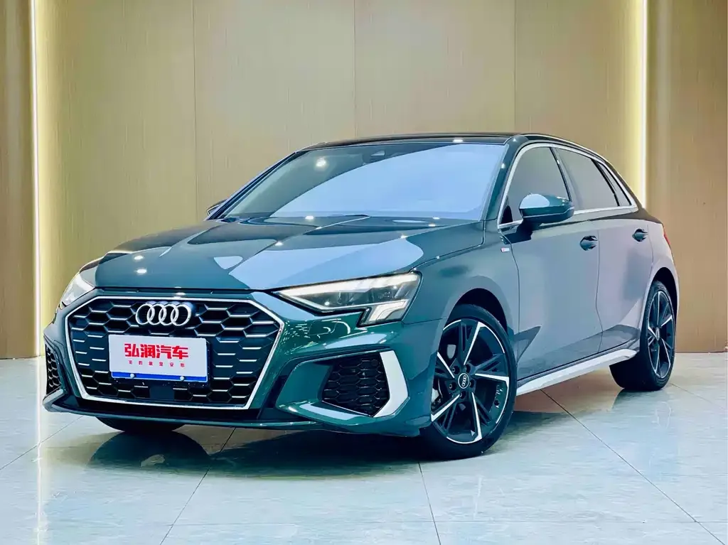 Audi A3 — фото 1
