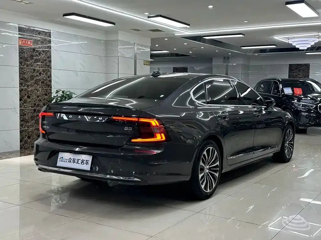 Volvo S90 2023 из CN, фото 3