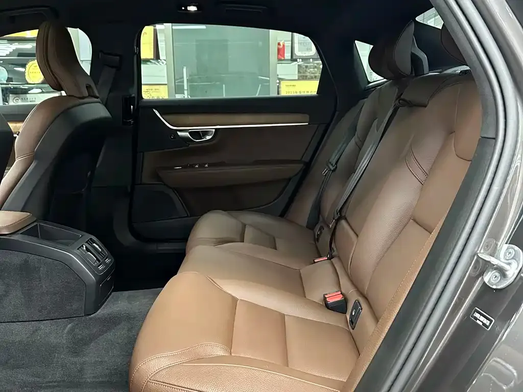Volvo S90 2023 из CN, фото 4