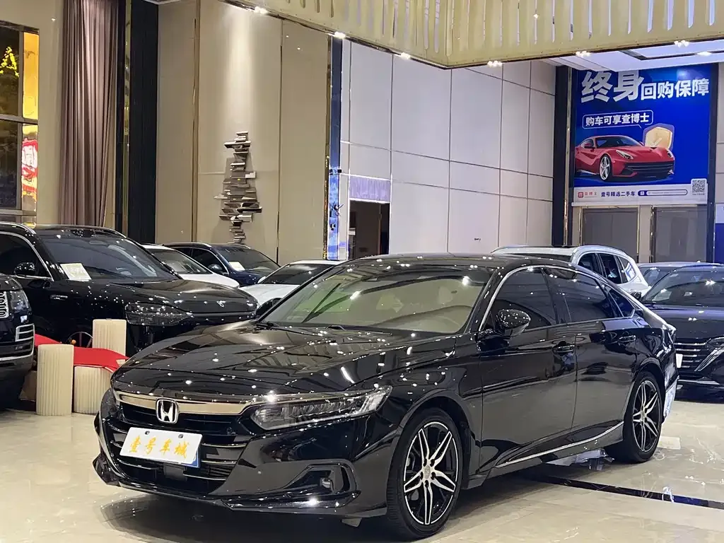 Honda Accord — фото 1