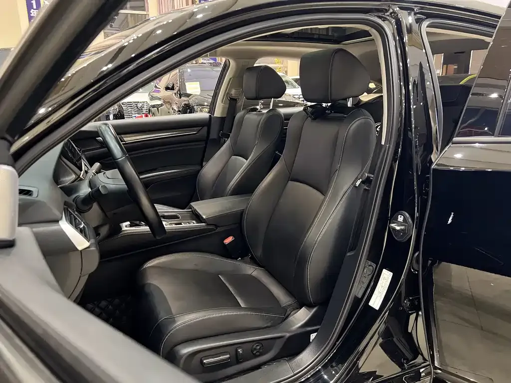 Honda Accord — фото 5