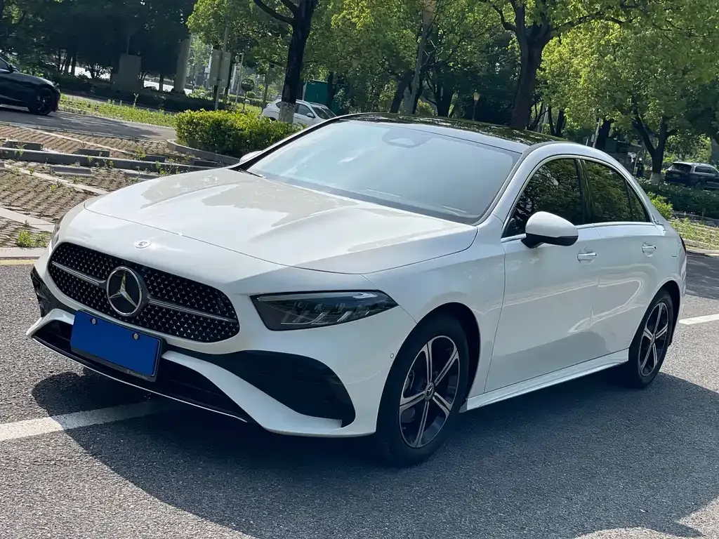 Mercedes-Benz A-Class — фото 1