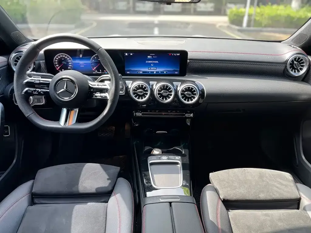 Mercedes-Benz A-Class — фото 10
