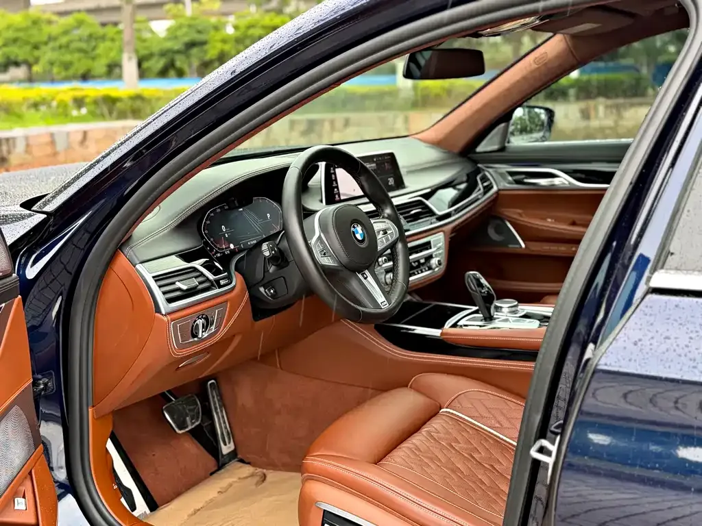 BMW 7 Series — фото 5