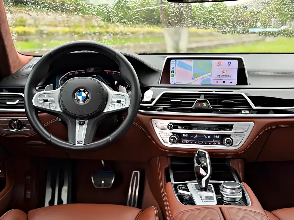 BMW 7 Series — фото 2
