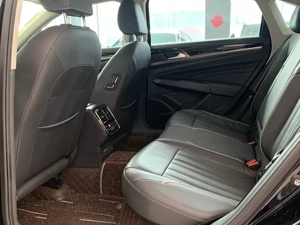 Volkswagen Passat — фото 5