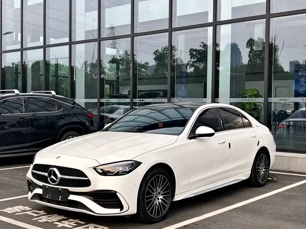 Mercedes-Benz C-Class — фото 1