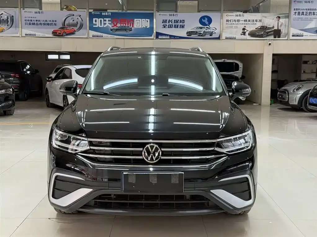 Volkswagen Tiguan L — фото 3