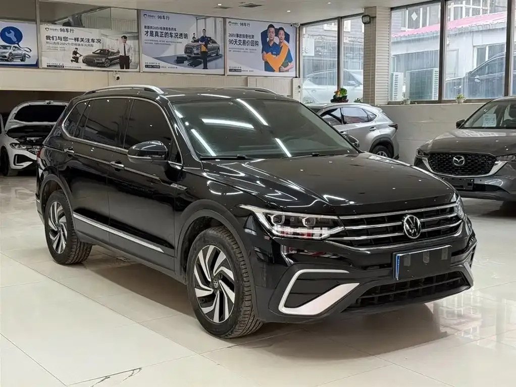 Volkswagen Tiguan L — фото 5