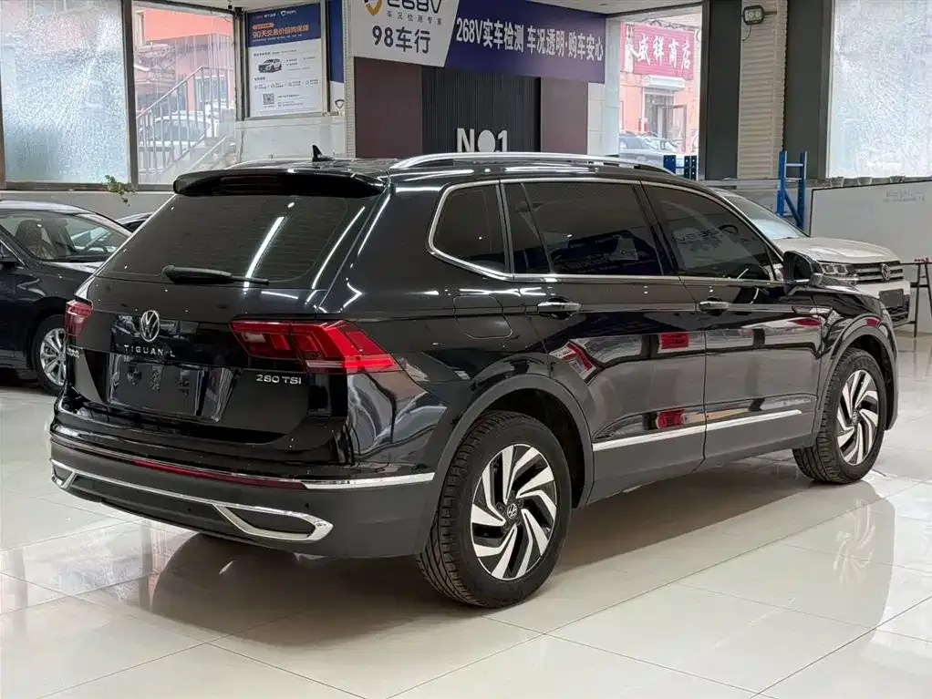 Volkswagen Tiguan L — фото 6