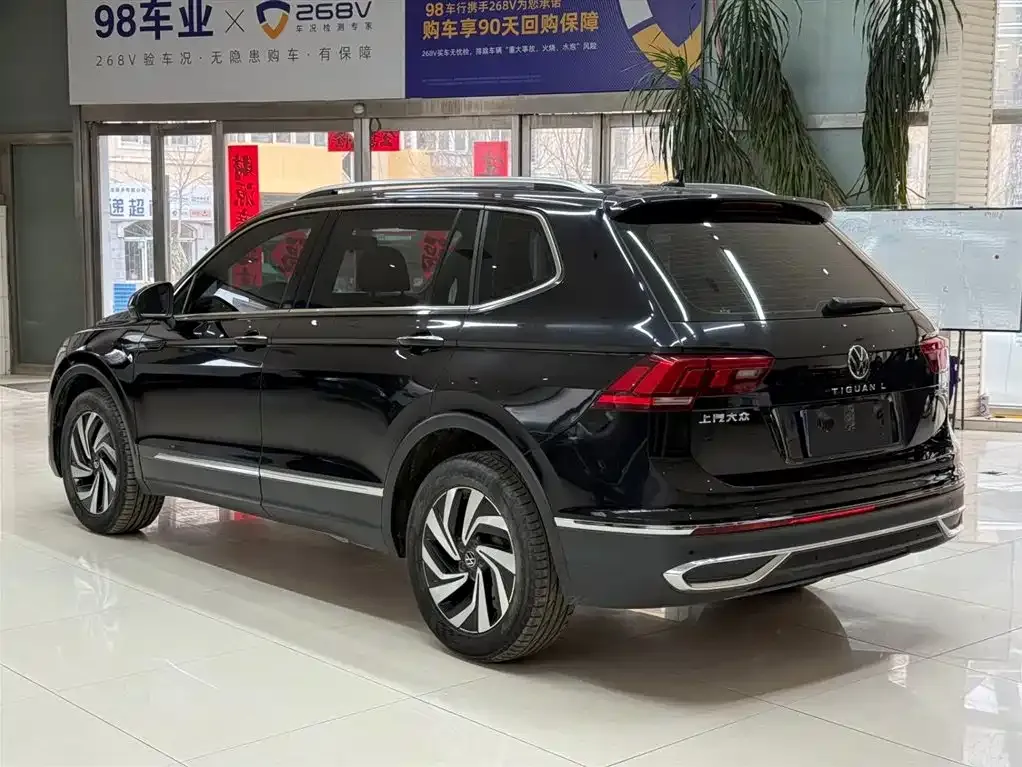 Volkswagen Tiguan L — фото 4