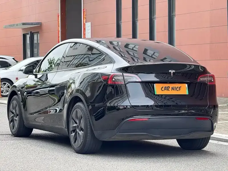 Tesla Model Y 2023 из CN, фото 5