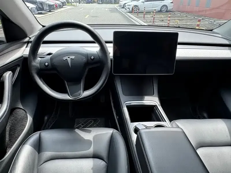 Tesla Model Y 2023 из CN, фото 10