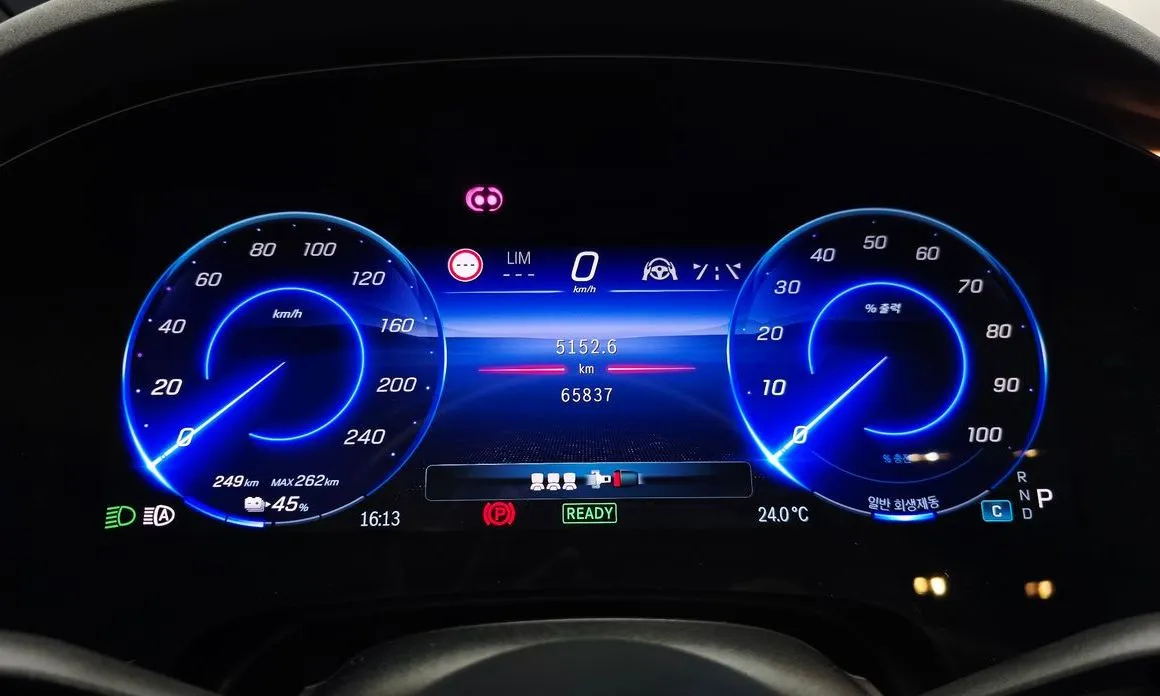 Mercedes-Benz EQS 2023 из KR, фото 2