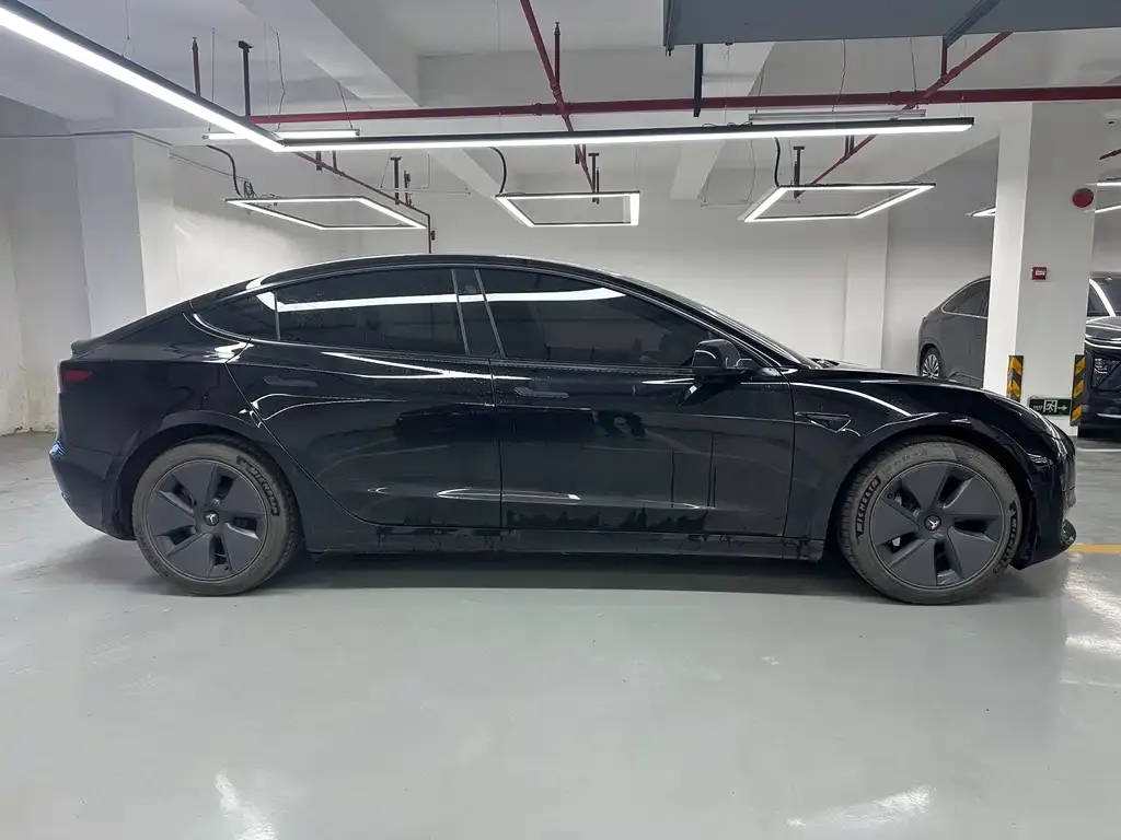 Tesla Model 3 — фото 6