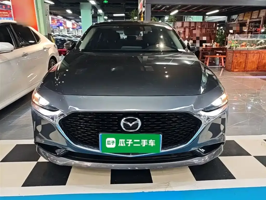 Mazda 3 Axela — фото 4