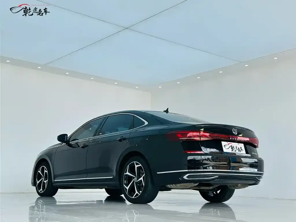 Volkswagen Passat — фото 6