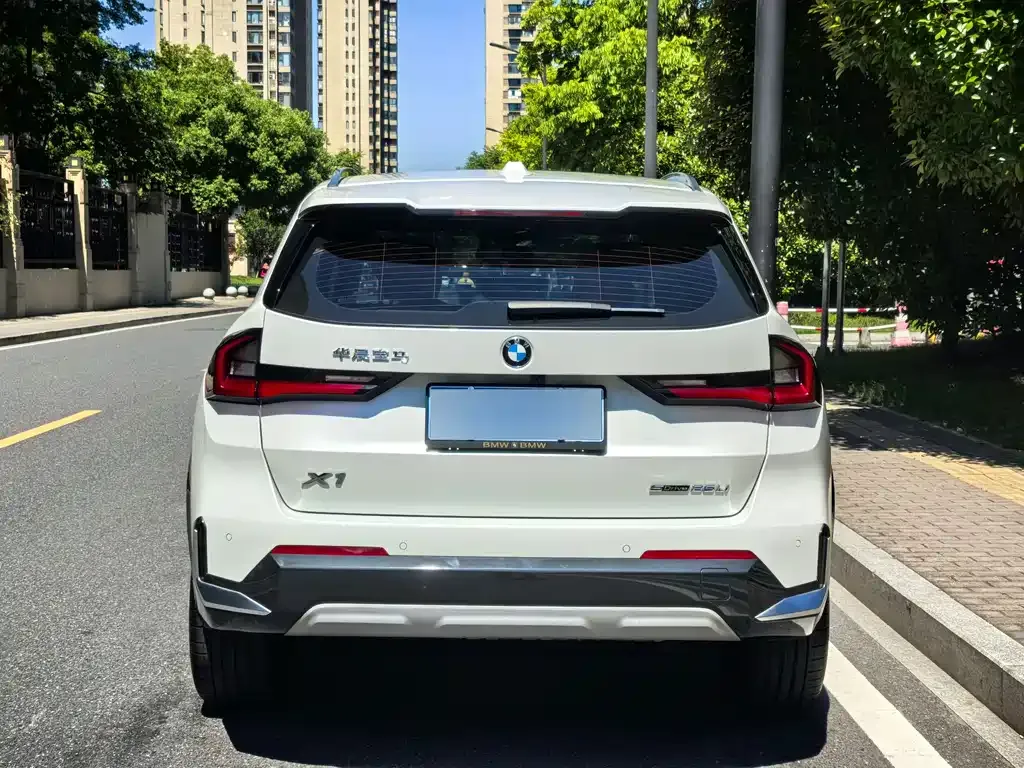 BMW X1 — фото 6