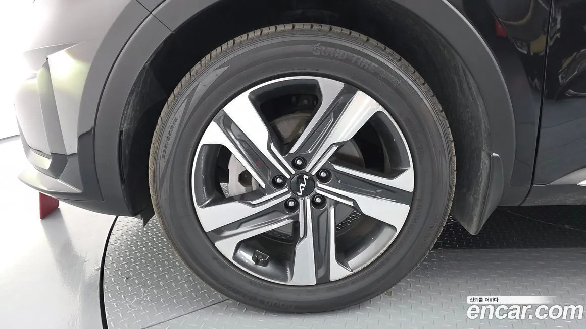 Kia Sorento — фото 9