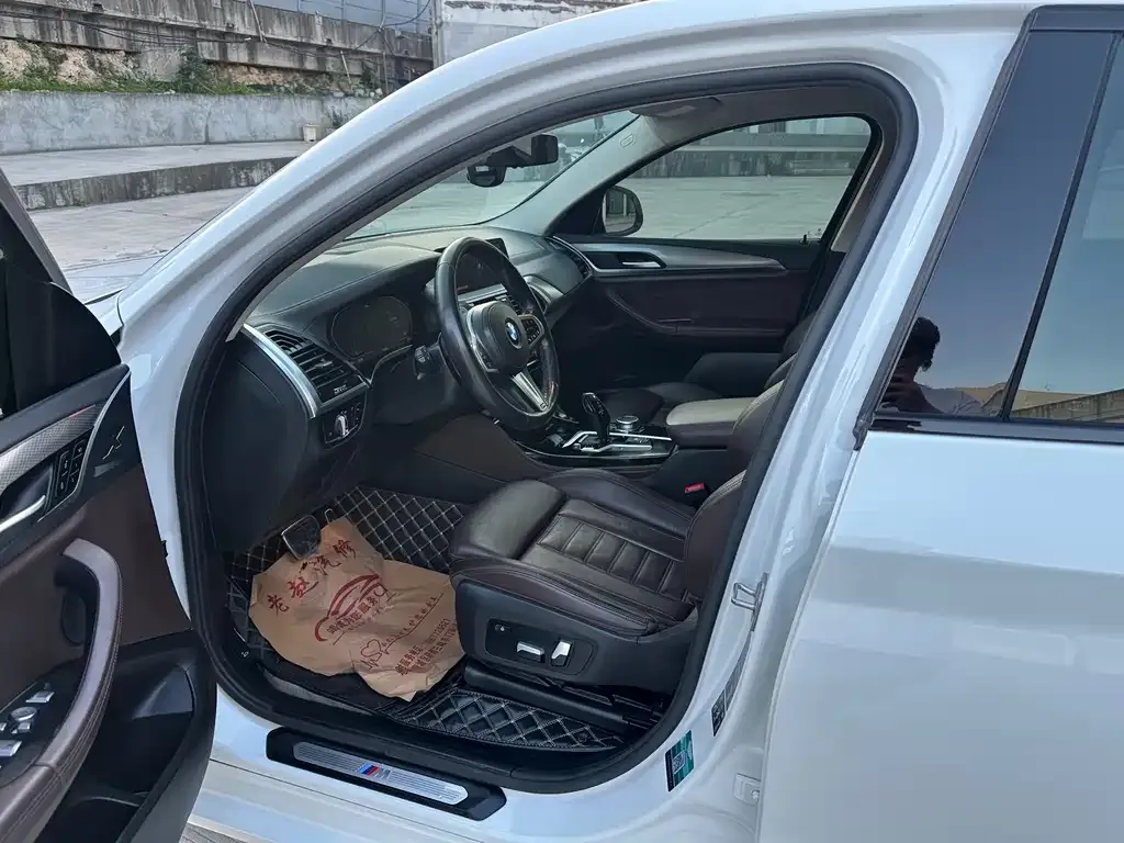BMW X4 2021 из CN, фото 2