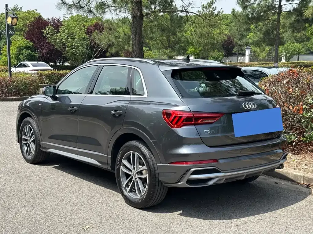 Audi Q3 — фото 10