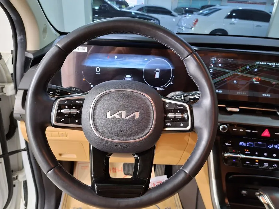 Kia Carnival — фото 10