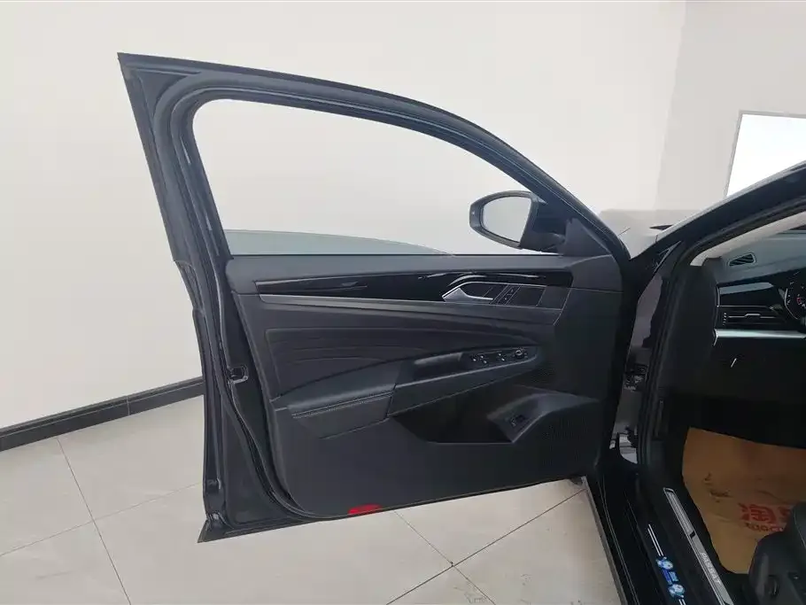 Volkswagen Passat — фото 4