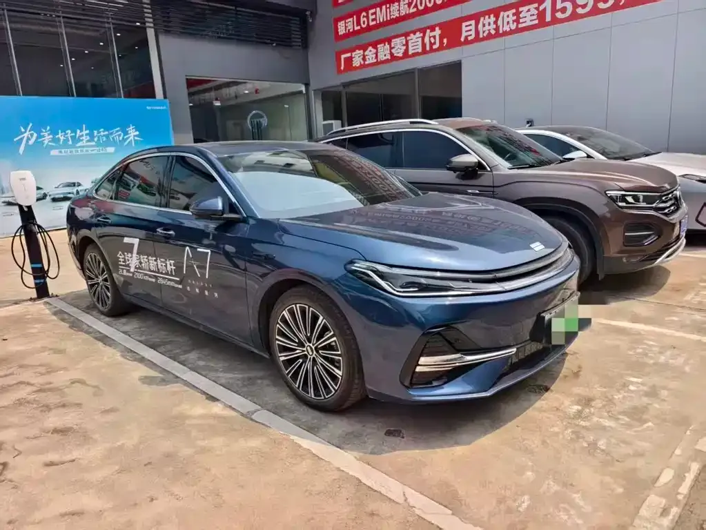Geely Galaxy A7 2025 из CN, фото 3