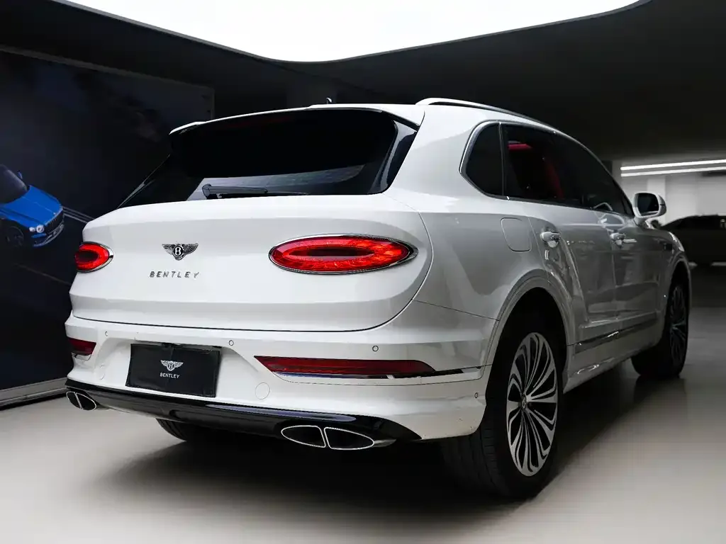 Bentley Bentayga — фото 2