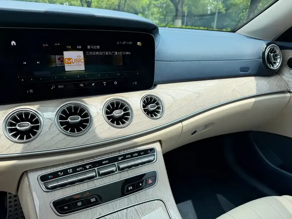 Mercedes-Benz E-Class (Import) — фото 5