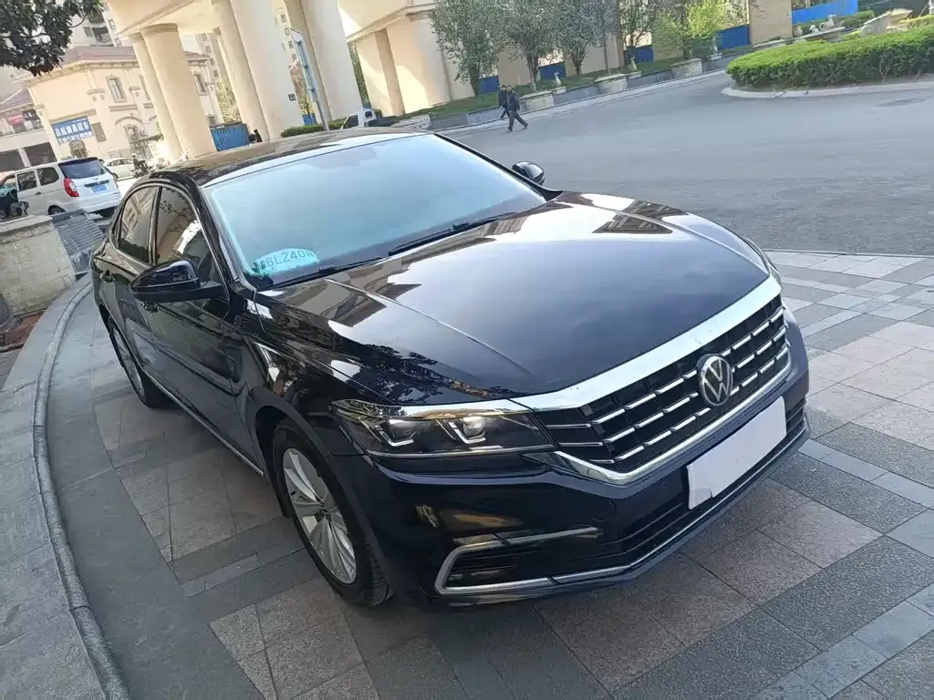 Volkswagen Passat — фото 6